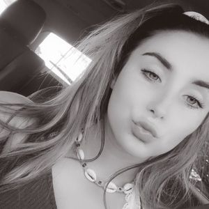 Meet your Posher, Isabelle